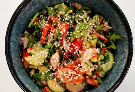 Фото шага рецепта Овощной салат с вялеными томатами 173334 шаг 11  