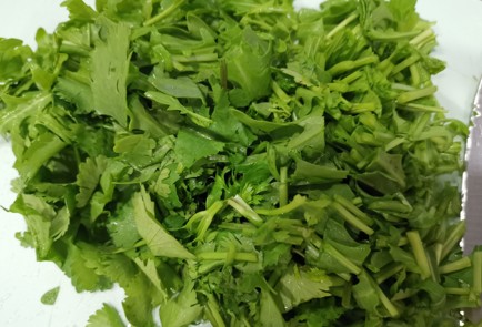 Фото шага рецепта Овощной салат с яйцами 186397 шаг 2  