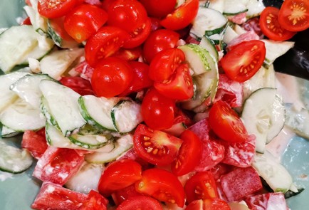 Фото шага рецепта Овощной салат с песто и майонезом 151291 шаг 13  