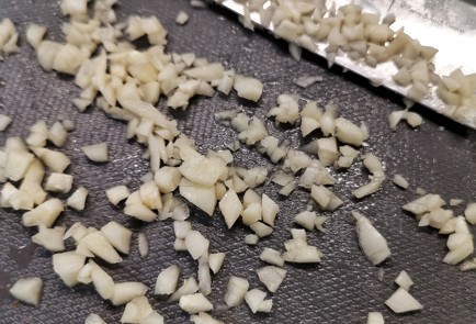 Фото шага рецепта Овощной салат с песто и майонезом 151291 шаг 8  