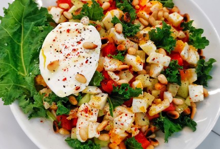 Фото шага рецепта Овощной салат с яйцом и сметаной 152763 шаг 11  