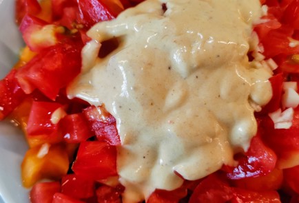 Фото шага рецепта Овощной салат со сметанногорчичной заправкой 152599 шаг 11  