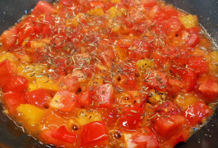 Фото шага рецепта Овощное рагу с беконом и сливками 151492 шаг 4  