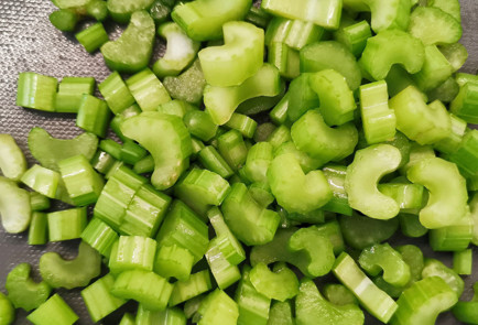 Фото шага рецепта Овощное рагу с беконом и сливками 151492 шаг 8  