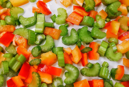 Фото шага рецепта Овощное рагу с беконом и сливками 151492 шаг 9  