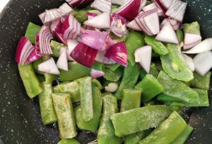 Фото шага рецепта Овощное рагу с луком и чесноком 152567 шаг 5  