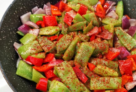 Фото шага рецепта Овощное рагу с луком и чесноком 152567 шаг 8  