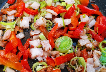 Фото шага рецепта Овощное рагу с перепелиными яйцами 151972 шаг 4  