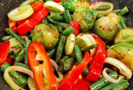 Фото шага рецепта Овощное рагу с сыром дорблю и пармезаном 151762 шаг 9  