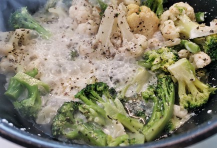 Фото шага рецепта Овощное рагу в соевом соусе с пармезаном 150982 шаг 7  