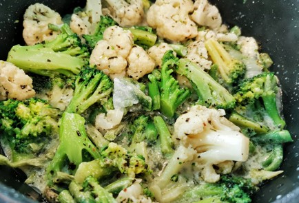 Фото шага рецепта Овощное рагу в соевом соусе с пармезаном 150982 шаг 9  