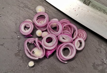 Фото шага рецепта Овощной салат с беконом и пармезаном 140714 шаг 9  