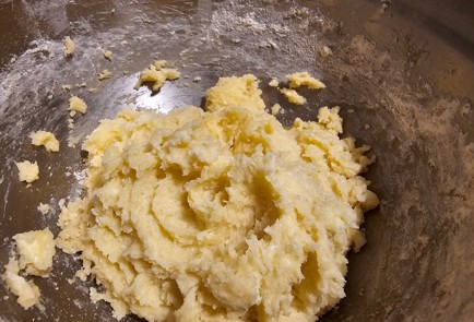 Фото шага рецепта Овсяное печенье с инжиром и шоколадом 175469 шаг 3  