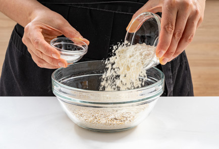 Фото шага рецепта Овсяные маффины из кислого молока с вишней 189638 шаг 5  