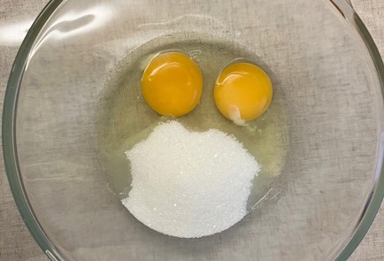 Фото шага рецепта Овсяные вафли с изюмом и фундуком 190847 шаг 1  