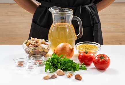 Фото шага рецепта Паэлья из булгура с морепродуктами 176025 шаг 1  