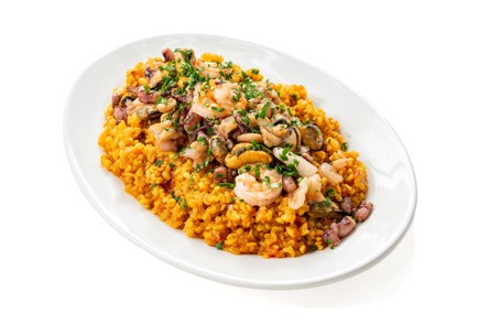 Фото шага рецепта Паэлья из булгура с морепродуктами 176025 шаг 10  