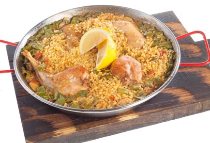 Фото шага рецепта Паэлья с кроликом 125568 шаг 10  