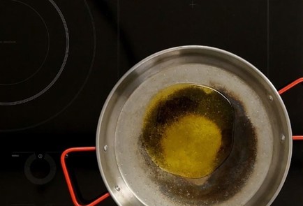 Фото шага рецепта Паэлья с кроликом 125568 шаг 2  