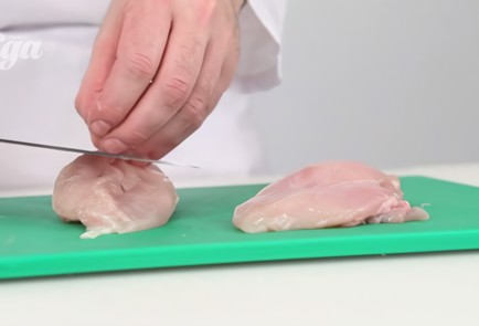 Фото шага рецепта Паэлья с креветками и курицей 17276 шаг 1  