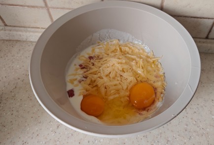 Фото шага рецепта Палочки с ветчиной и сыром на сковороде 189083 шаг 5  