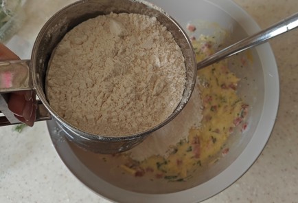 Фото шага рецепта Палочки с ветчиной и сыром на сковороде 189083 шаг 9  