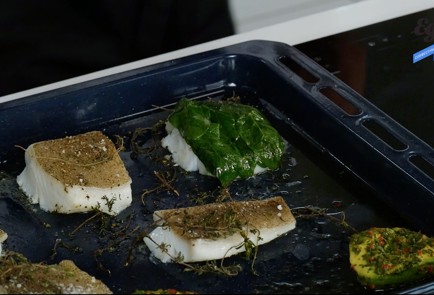 Фото шага рецепта Палтус с авокадо и сливочным терияки 136775 шаг 7  