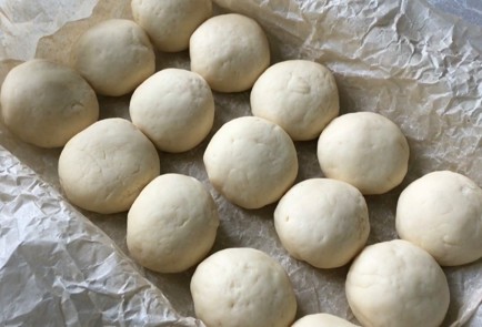 Фото шага рецепта Пампушки с чесноком 174350 шаг 11  