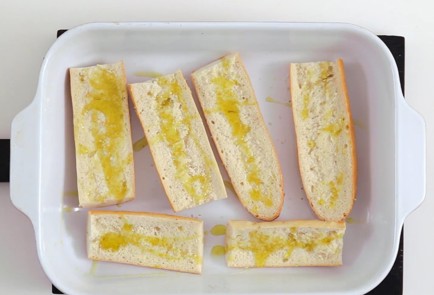 Фото шага рецепта Бутерброд с помидорами Пан кон томате 80060 шаг 7  