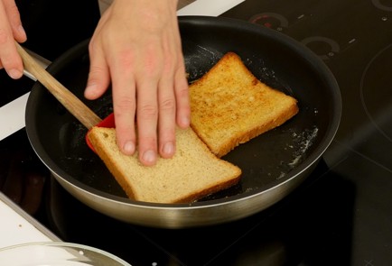 Фото шага рецепта Французские тосты пан пердю 125561 шаг 9  