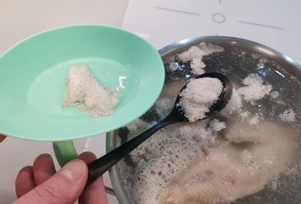 Фото шага рецепта Паназиатский куриный бульон 175639 шаг 6  