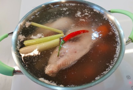 Фото шага рецепта Паназиатский куриный бульон 175639 шаг 7  