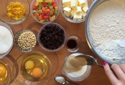 Фото шага рецепта Панеттоне итальянский пасхальный кулич 69077 шаг 1