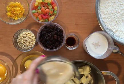 Фото шага рецепта Панеттоне итальянский пасхальный кулич 69077 шаг 2