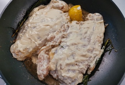 Фото шага рецепта Пангасиус на сковороде 190198 шаг 6  