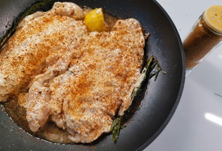 Фото шага рецепта Пангасиус на сковороде 190198 шаг 7  