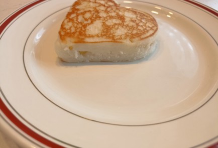 Фото шага рецепта Блинчики для любимой  рецепт ко Дню Валентина 191277 шаг 15  