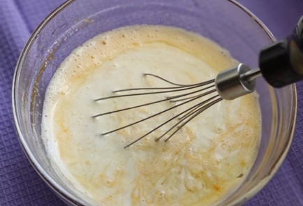 Фото шага рецепта Панкейки с клубничным соусом 174080 шаг 7  