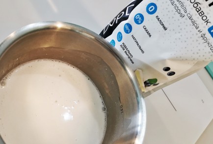 Фото шага рецепта Паннакотта с черешней 173901 шаг 3  