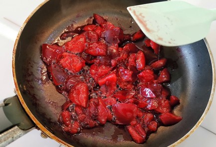 Фото шага рецепта Паннакотта с черешней 173901 шаг 6  