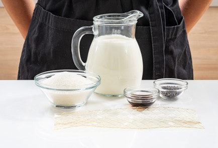 Фото шага рецепта Паннакотта с лавандой 186653 шаг 1  