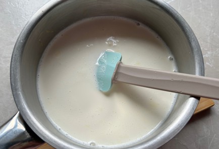 Фото шага рецепта Паннакотта с желе из маракуйи 174109 шаг 5  