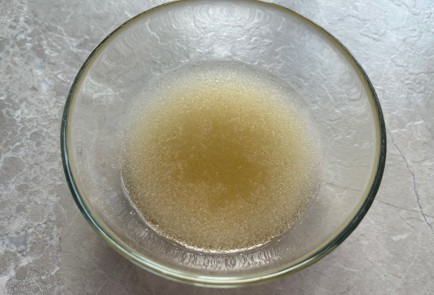 Фото шага рецепта Паннакотта с желе из маракуйи 174109 шаг 7  