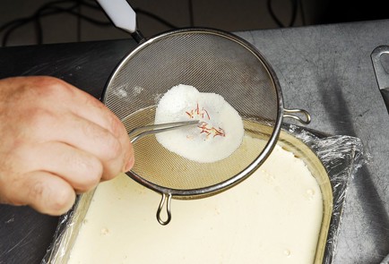 Фото шага рецепта Паннакотта Адриана Кетгласа 30413 шаг 3