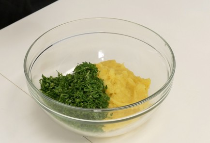 Фото шага рецепта Лепешка парата с картофелем 137198 шаг 3  