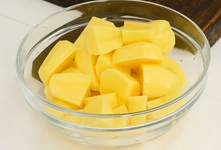 Фото шага рецепта Пармантье с языком 114729 шаг 1  