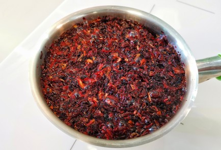 Фото шага рецепта Пасхальные яйца окрашенные каркаде 140887 шаг 5