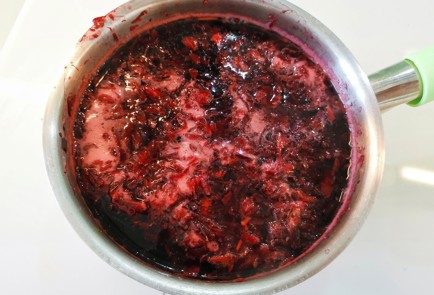 Фото шага рецепта Пасхальные яйца окрашенные каркаде 140887 шаг 6