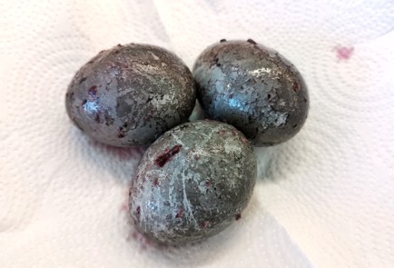 Фото шага рецепта Пасхальные яйца окрашенные каркаде 140887 шаг 8