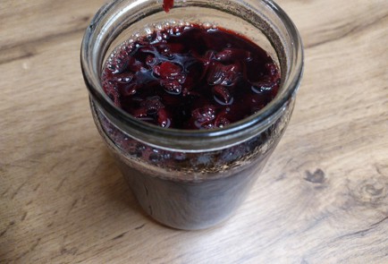 Фото шага рецепта Пасхальные яйца окрашенные в каркаде и куркуме 189039 шаг 3  